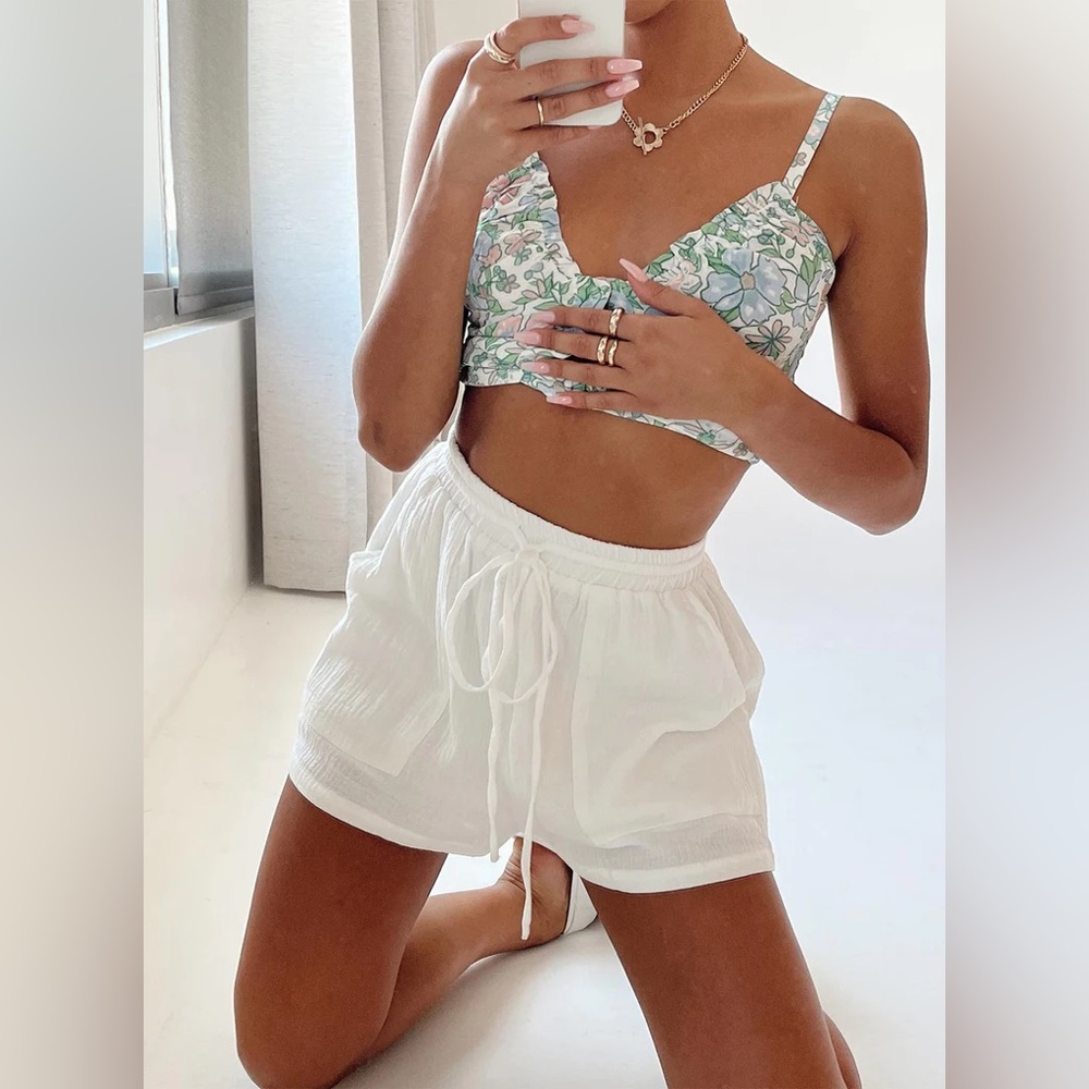 princess polly kahlil shorts white NWT